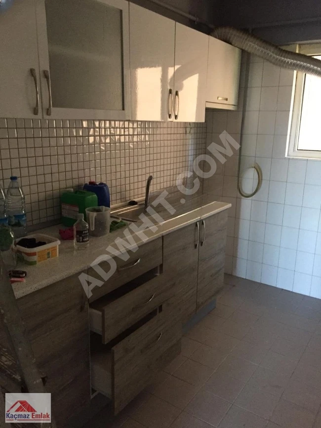 KAÇMAZ EMLAK TAN YENİŞEHİR MERKEZDE İÇİ YENİLENMİŞ 3+1 DAİRE