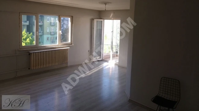 3+1 apartment on the fifth floor in the ÜSKÜDAR İLKE 2 complex.