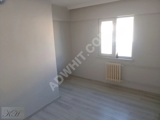 3+1 apartment on the fifth floor in the ÜSKÜDAR İLKE 2 complex.