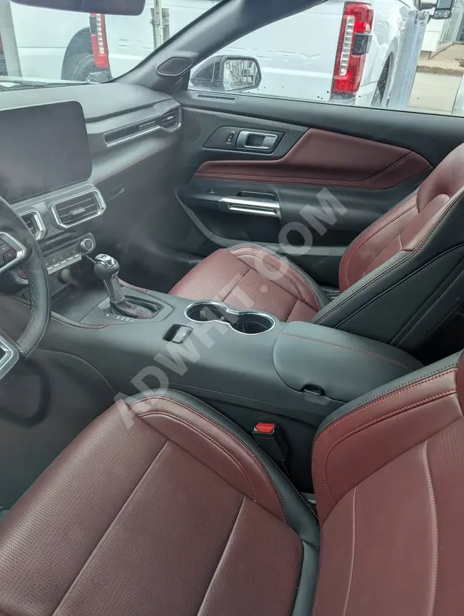 سيارة MUSTANG 2.3 PREMIUM ب 10 سرعات - شاشة من النوع الجديد