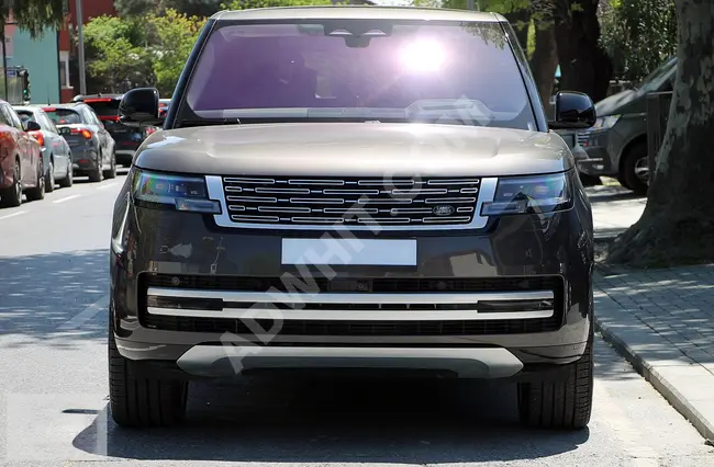 RANGE ROVER D350 First Edition car with multi-function massage and cooling feature.