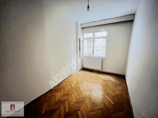 PARLAK'tan NEW ÇARŞIYA 2-3DK YÜRÜME MESAFESİNDE İÇİ TEMİZ DAİRE*
