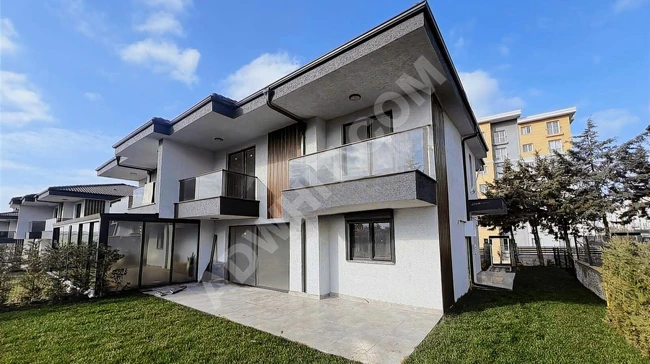 500M2 ARSA İÇİNDE SATILIK SIFIR LÜX VİLLA "ARDAHAN EMLAK!