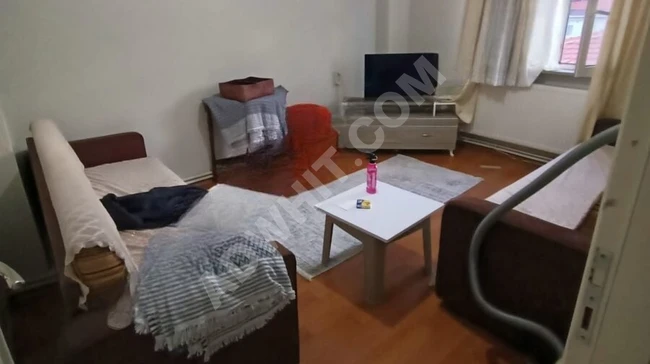 شقة مفروشة بالكامل 1+1 بمساحة 65 متر مربع الطابق الثالث بجوار fatih çapa küçükhamam