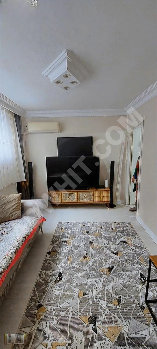 1+1 apartment with living room, fully furnished, for sale in the center of Fatih Çapa