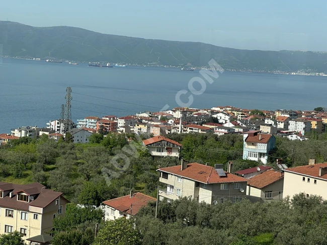 Marmara Denizi'ne tam manzaralı satılık villa