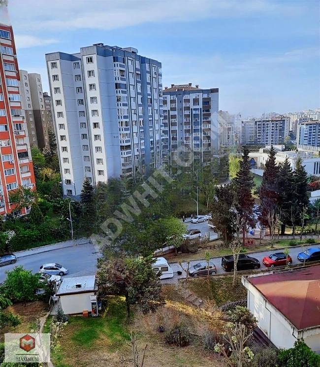 للبيع شقة 3+1 مجهزة بالكامل، بمساحة 125 متر مربع بجانب سوق 4ETAP PİRAMİT