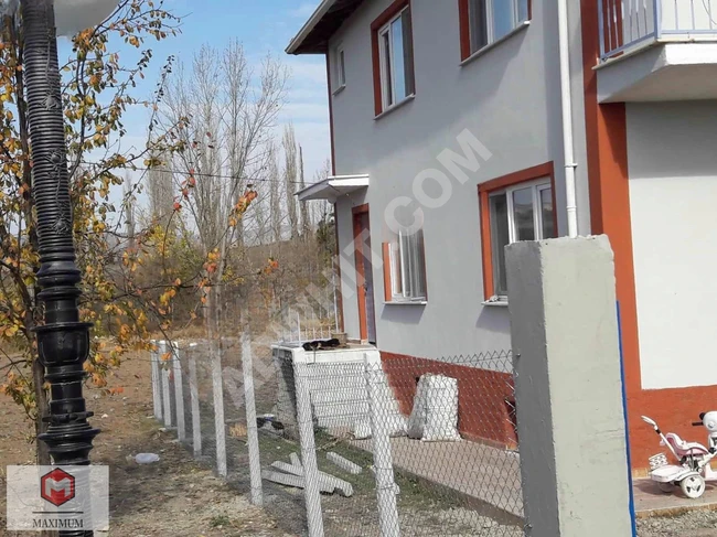 مبنى مكون من طابقين للبيع في BİLECİK YENİPAZAR