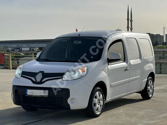 Mini van RENAULT KANGOO 1.5 DCI MAXI model 2019 - without paint and without faults