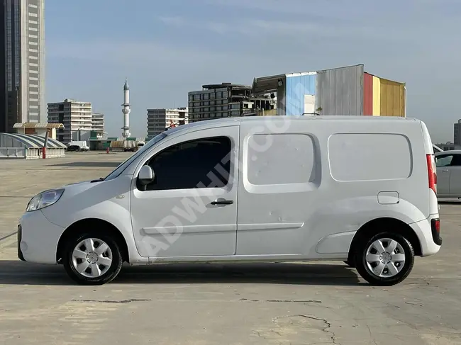 Mini van RENAULT KANGOO 1.5 DCI MAXI model 2019 - without paint and without faults
