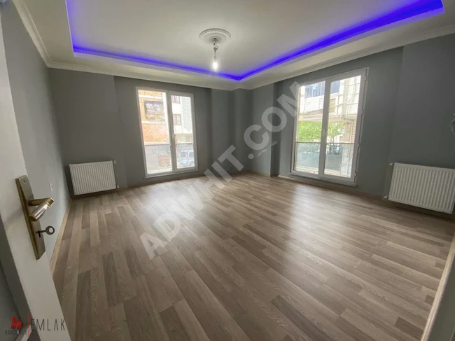 BEYLİKDÜZÜ YAKUPLU DA ÖN CEPHE KİRALIK 90M2 2+1 YÜKSEK GİRİŞ