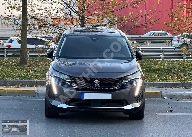 سيارة PEUGEOT/3008 موديل 2021 بمسافة 88,000 كم/ حزمة أمان/ كاميرا خلفية/ LED/ مرايا كهربائية/ رؤية خلفية