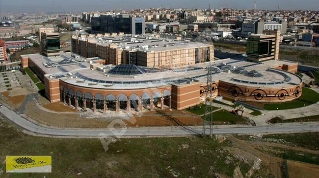 ورشة بمساحة 250 متر مربع في KUYUMCUKENT بموقع جيد