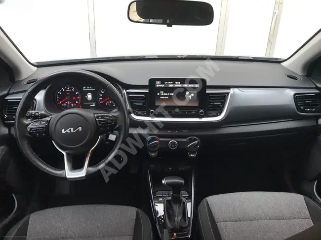 A car with a distance of 64,000 km, no faults, no paint, automatic transmission, Stonic, exchange possible.
