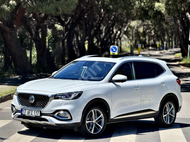 سيارة MG HS 1.5 T-GDI LUXURY موديل 2024 طراز جديد، بمسافة 14 ألف كم، سقف زجاجي بانورامي