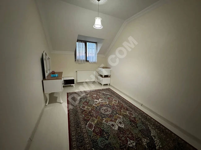 Duplex apartment for annual rent
