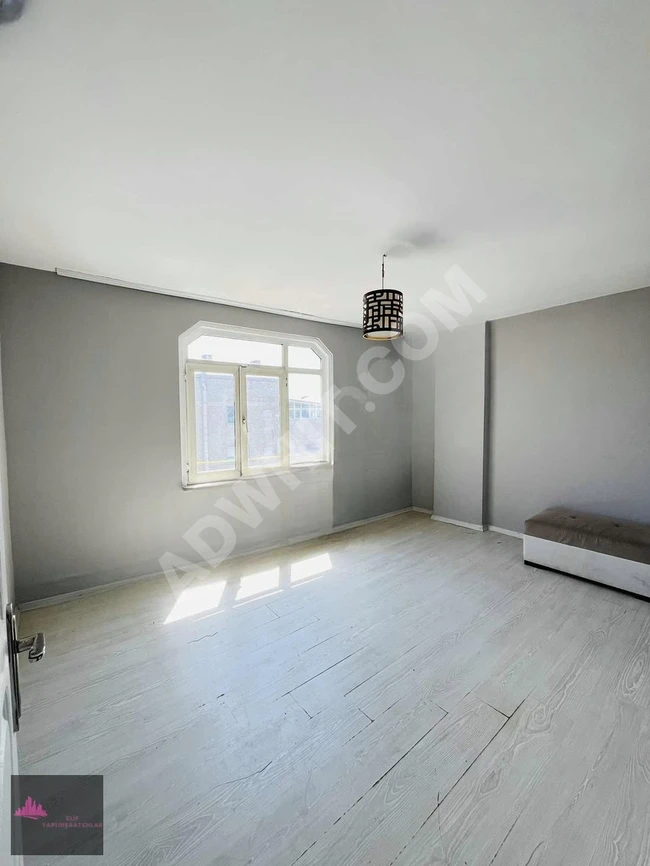 ELİF EMLAKDAN YÜZYILDA METRO DİBİNDE 2+1 TEMİZ KİRALIK DAİRE