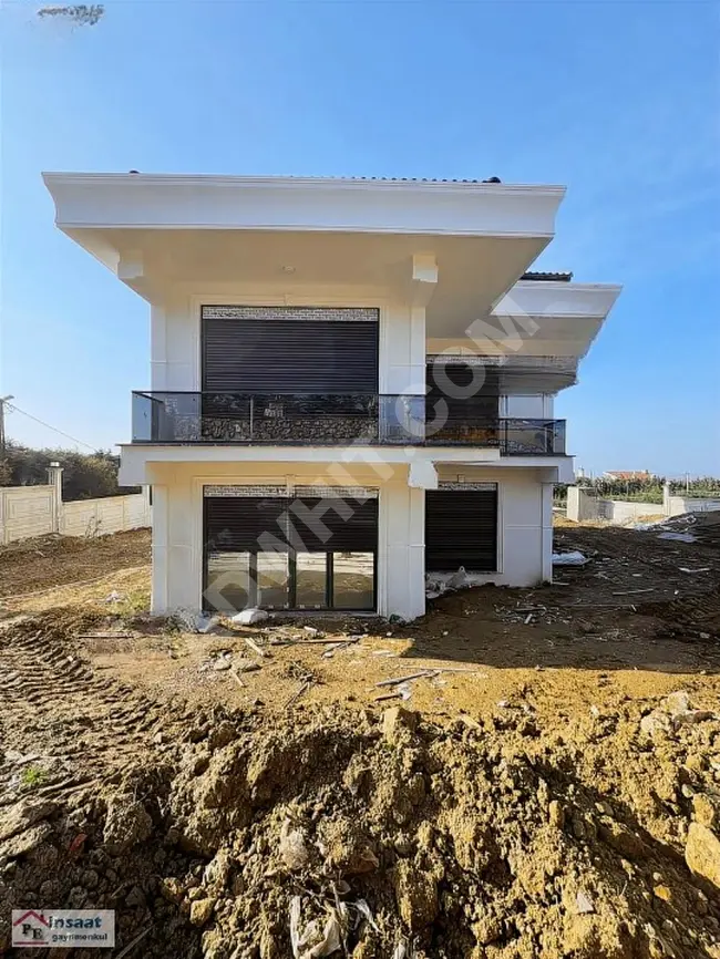 SİLİVRİ MERKEZİ KONUMDA YAPILI 5+2 SATILIK VİLLA