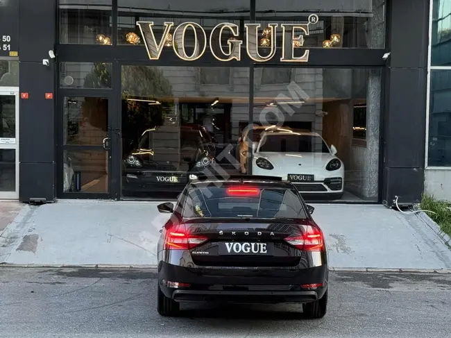 Vogue Automobile Skoda Superb 1.5TSI Cam Tavanlı Elite