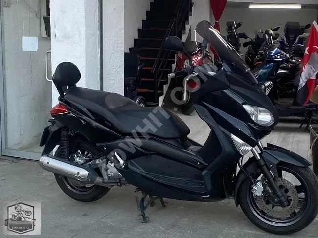 ACAR MOTORS'DAN YAMAHA X MAX 250