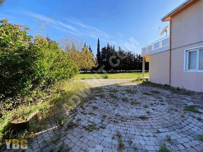 ÇATALCADA SATILIK 600 m2 ARSA VE İÇERİSİNDE 2 KATLI 5+2 VİLLA