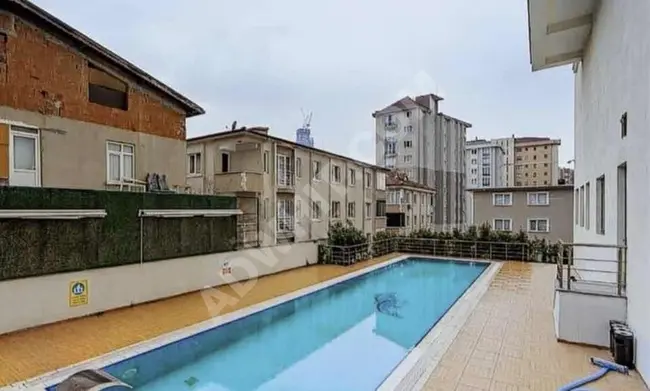 3+1 apartment with pool view for sale inside the complex