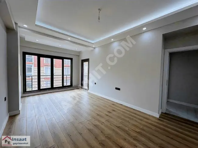 METROBÜS YAKINI KÖŞE BİNADA ÖNÜ AÇIK 4+1 DUBLEKS SATILIK DAİRE