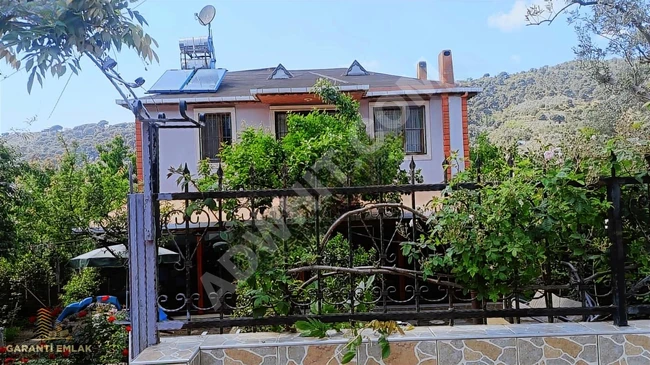 ARMUTLU,FISTIKLIDA 4+2 210m2 VİLLA DENİZE 1 KM.