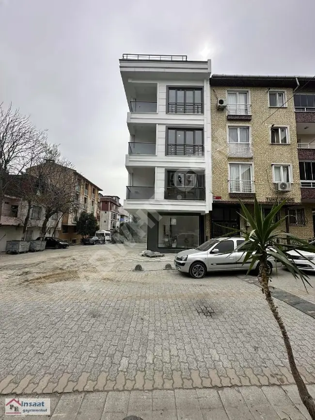 محل للإيجار جديد بالكامل في موقع استراتيجي عند زاوية الطريق في حي GÜLTEPE