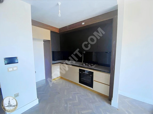 İSTANBUL HOUSE'DAN ZERAY ESİL SİTESİNDE 1.5+1 ÇATI DUBLEKS DAİRE