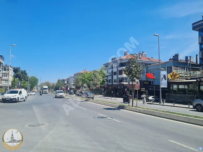 Duplex 5+2 in a 3-year-old building on the main street in the center of Bahçelievler