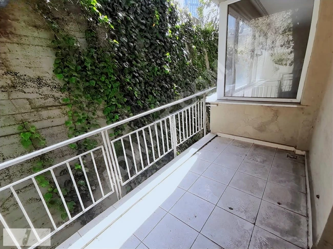 Office for rent 3+1 with an area of 160 square meters in a central location in 1LEVENT
