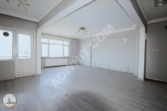 2+1 apartment on the middle floor, 100 square meters, opposite the government building.