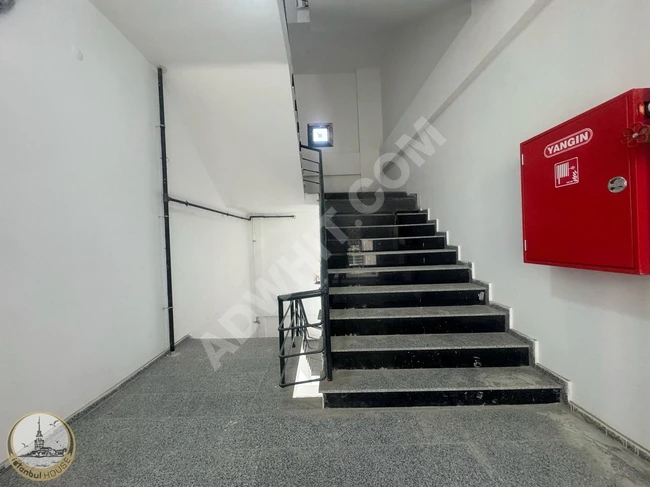 Completely new independent building, empty, for sale in BASIN EKSPRES.