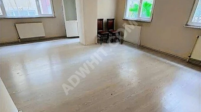 شقة 2+1 وسطية للبيع بشكل عاجل في SEFAKÖY ، مناسبة للحصول على قرض.