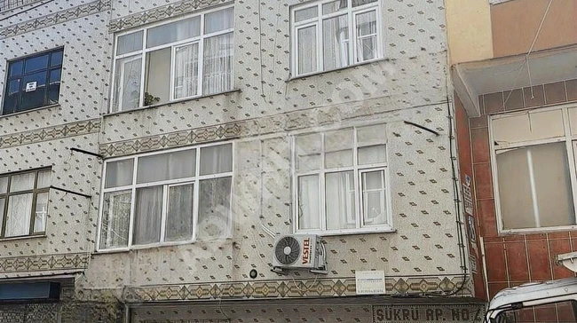 مبنى للبيع بمساحة 95 متر مربع بالقرب من شارع TURGUTREİS