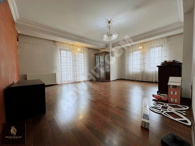 Apartment for sale 3+1 in SİTE neighborhood with an area of 120 square meters, featuring a master en-suite bathroom.