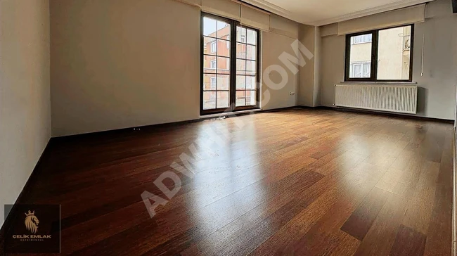 Apartment for sale 3+1 in SİTE neighborhood with an area of 120 square meters, featuring a master en-suite bathroom.