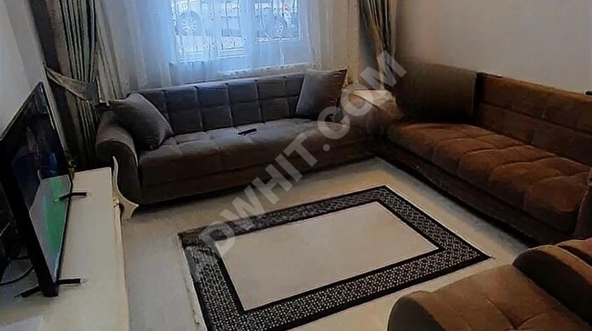 شقة طابق حديقة للبيع عاجلاً في مبنى عمره سنة ونصف فقط.