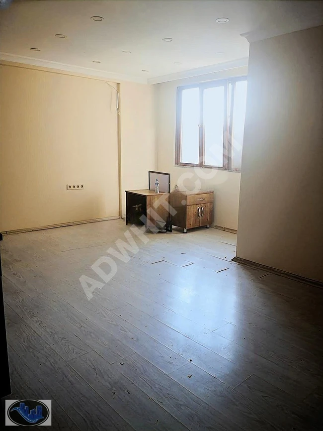 ŞİRİNEVLER METROYA 5 DK MESAFEDE 30 m2 OFİS - MUTFAĞI VARDIR