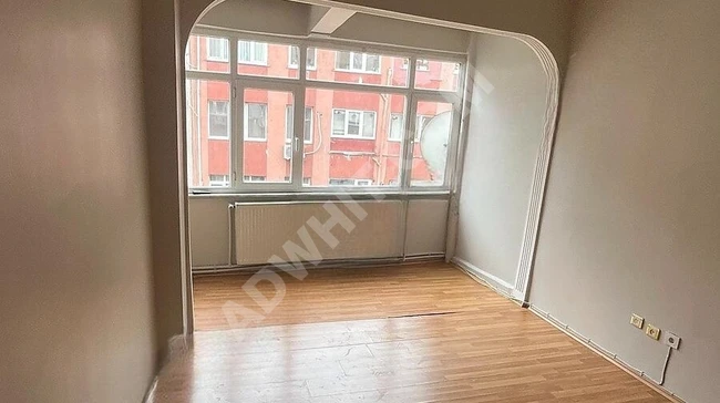 شقة 2+1، 85 متر مربع، أنيقة طابق ثالث في Bakırköy حي Sakızağacı