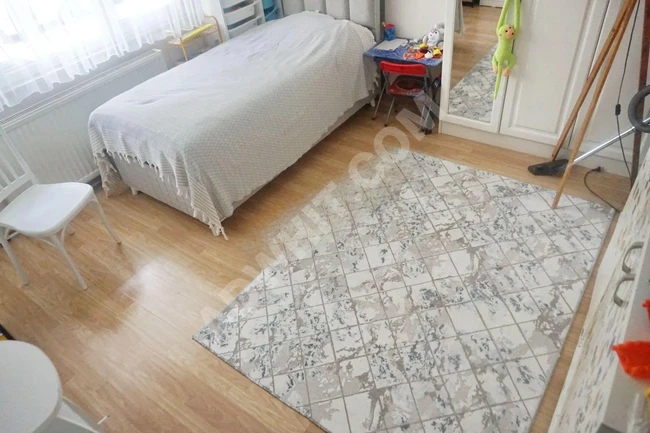 Meral R1803 Yeni 19 Yaş Binada 2+1 Balkonlu Ara Kat