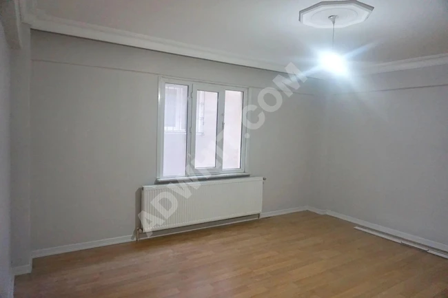 Meral R5428 Metrobüse 3 Dakika Mesafede İçi Sıfırlanmış 2+1