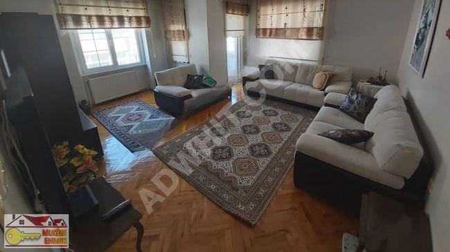 BASINSİTESİ MEVKİDE 3+1 4CÜ KAT 3500000 TL KREEDİLİ