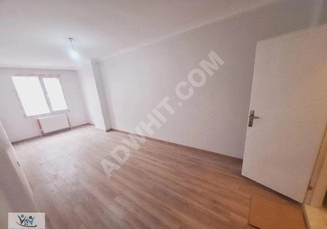شقة فاخرة جديدة 2+1 مع غرفة غسيل إضافية للبيع في شارع Avcılar Reşitpaşa