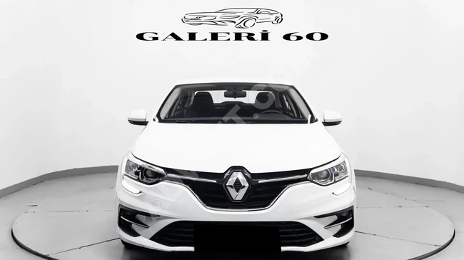 سيارة MEGANE 1.5 BLUEDCİ موديل 2022 بقوة 115 حصان 45,000 كم / شاشة تسلا / بلا أخطاء