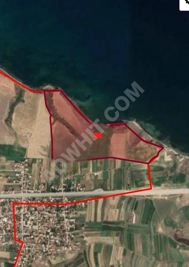أرض زراعية رائعة بمساحة 225.245.77 متر مربع للبيع على شاطئ البحر في Çanakkale Lapseki