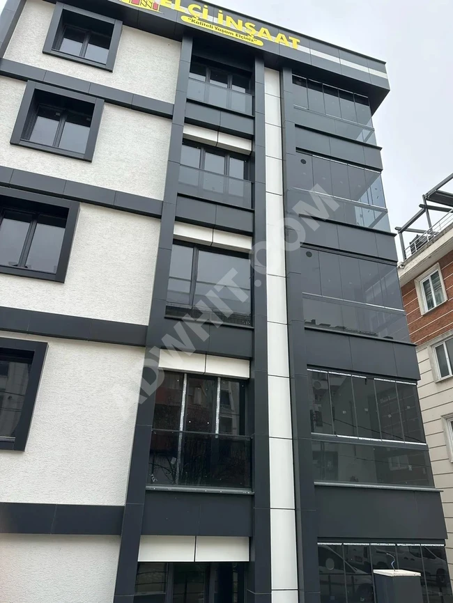 New 2+1 apartment, middle floor, for sale next to the Metrobus in Beylikdüzü Yakuplu.