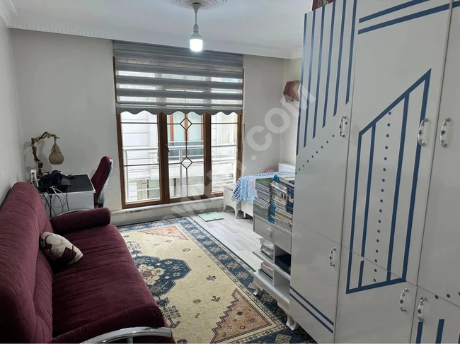 Spacious 3+1 apartment for sale in Bağcılar, Sancaktepe neighborhood in Bağcılar.