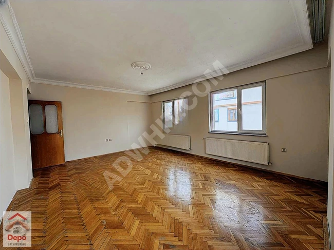 ÇANAKKALE KEPEZ DE MEYDANA YAKIN ARA KAT KİRALIK 3+1 DAİRE